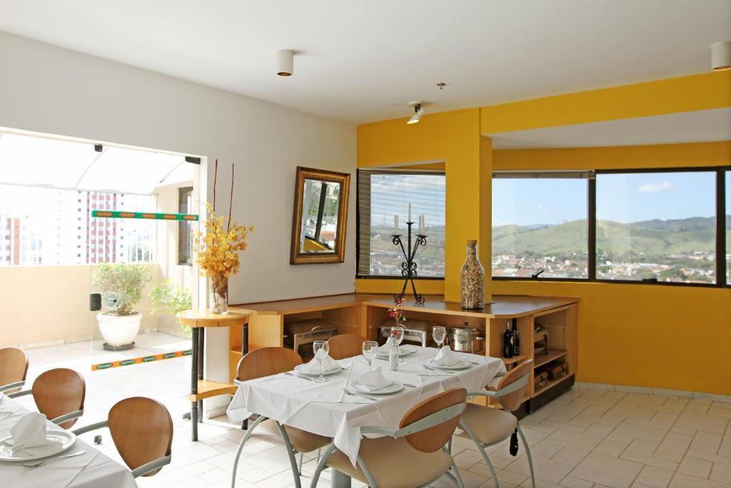 Guara Inn Flat Service กวาราชินเกตา ภายนอก รูปภาพ