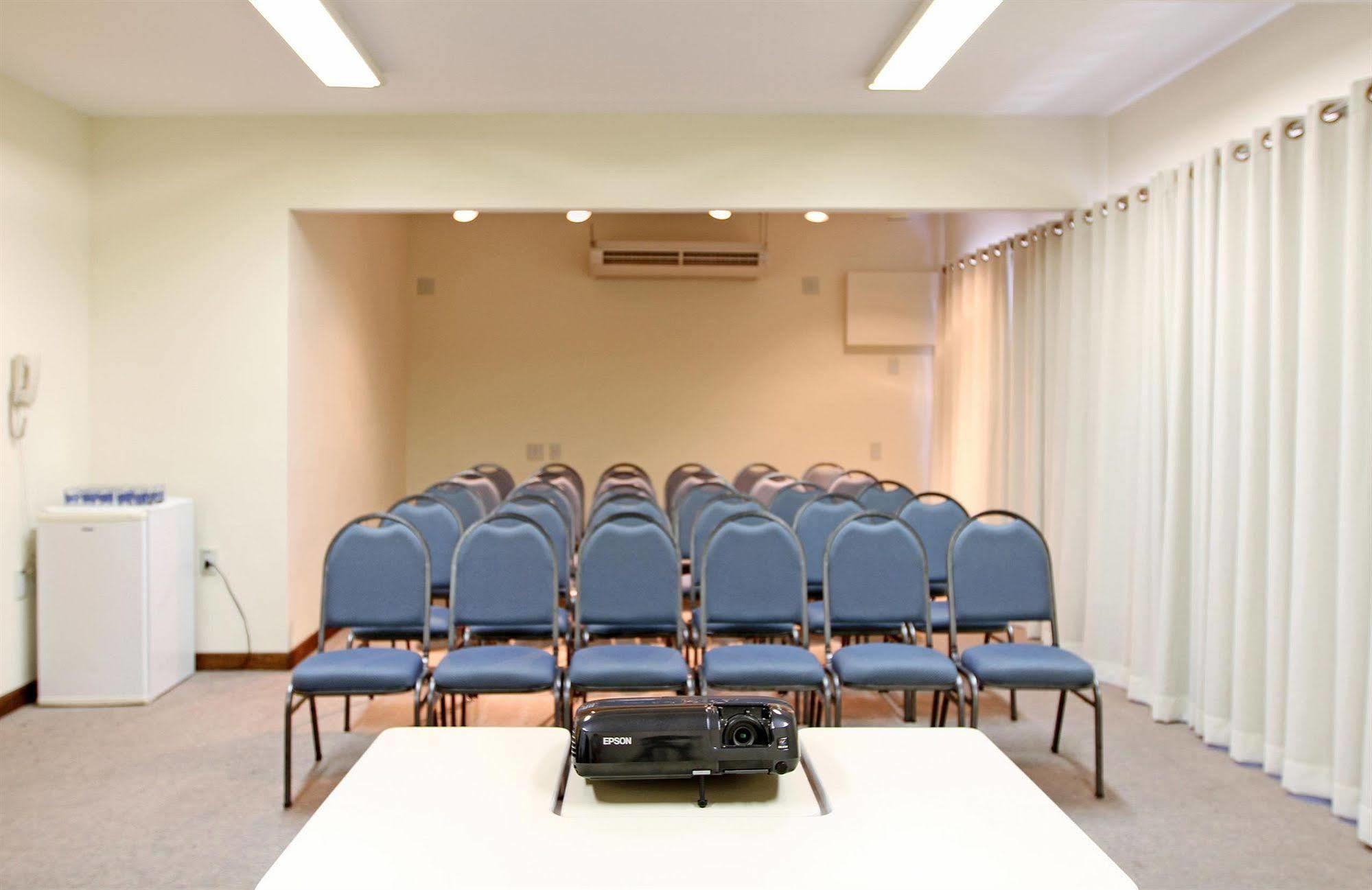 Guara Inn Flat Service กวาราชินเกตา ภายนอก รูปภาพ